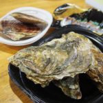 手のひら大の超新鮮な牡蠣が一年中食べられる！北海道・厚岸のエーウロコに海鮮を食べに行こう！